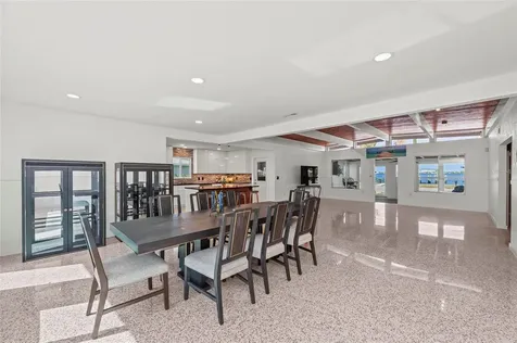 2014 Riverside Drive E Bradenton FL 34208