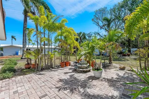 2014 Riverside Drive E Bradenton FL 34208