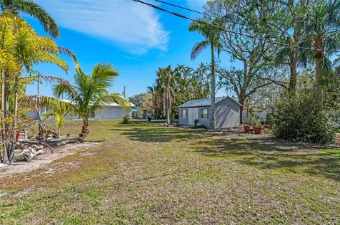 2014 Riverside Drive E Bradenton FL 34208