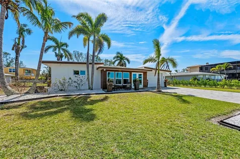 2014 Riverside Drive E Bradenton FL 34208