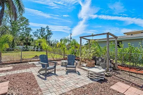 2014 Riverside Drive E Bradenton FL 34208