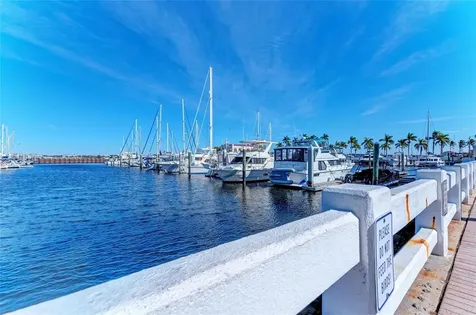 2014 Riverside Drive E Bradenton FL 34208