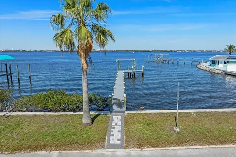 2014 Riverside Drive E Bradenton FL 34208