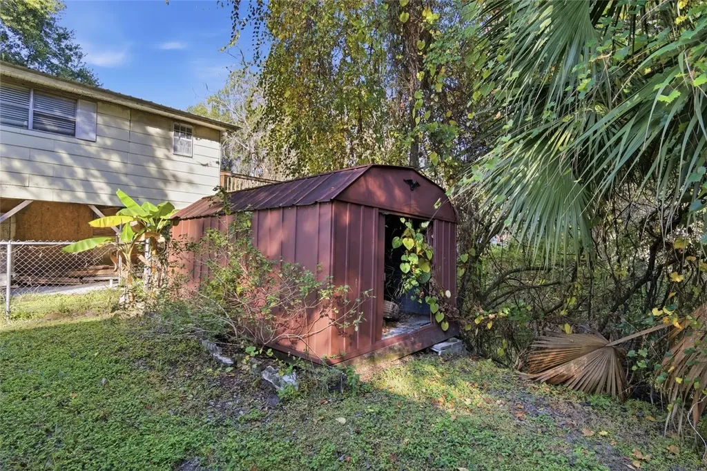 843 Cr 484 Lake Panasoffkee FL 33538