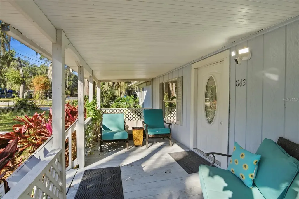 843 Cr 484 Lake Panasoffkee FL 33538
