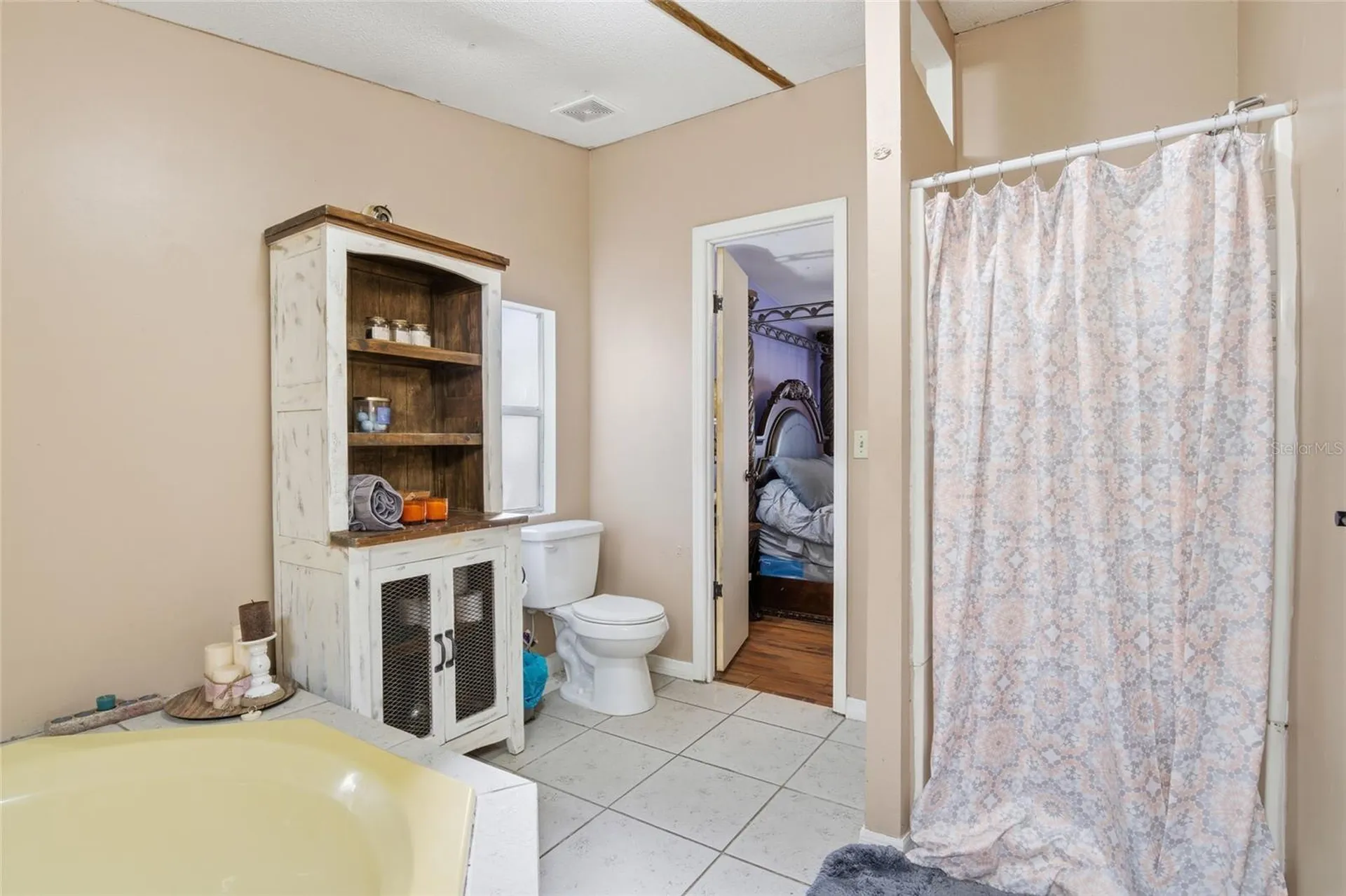 843 Cr 484 Lake Panasoffkee FL 33538