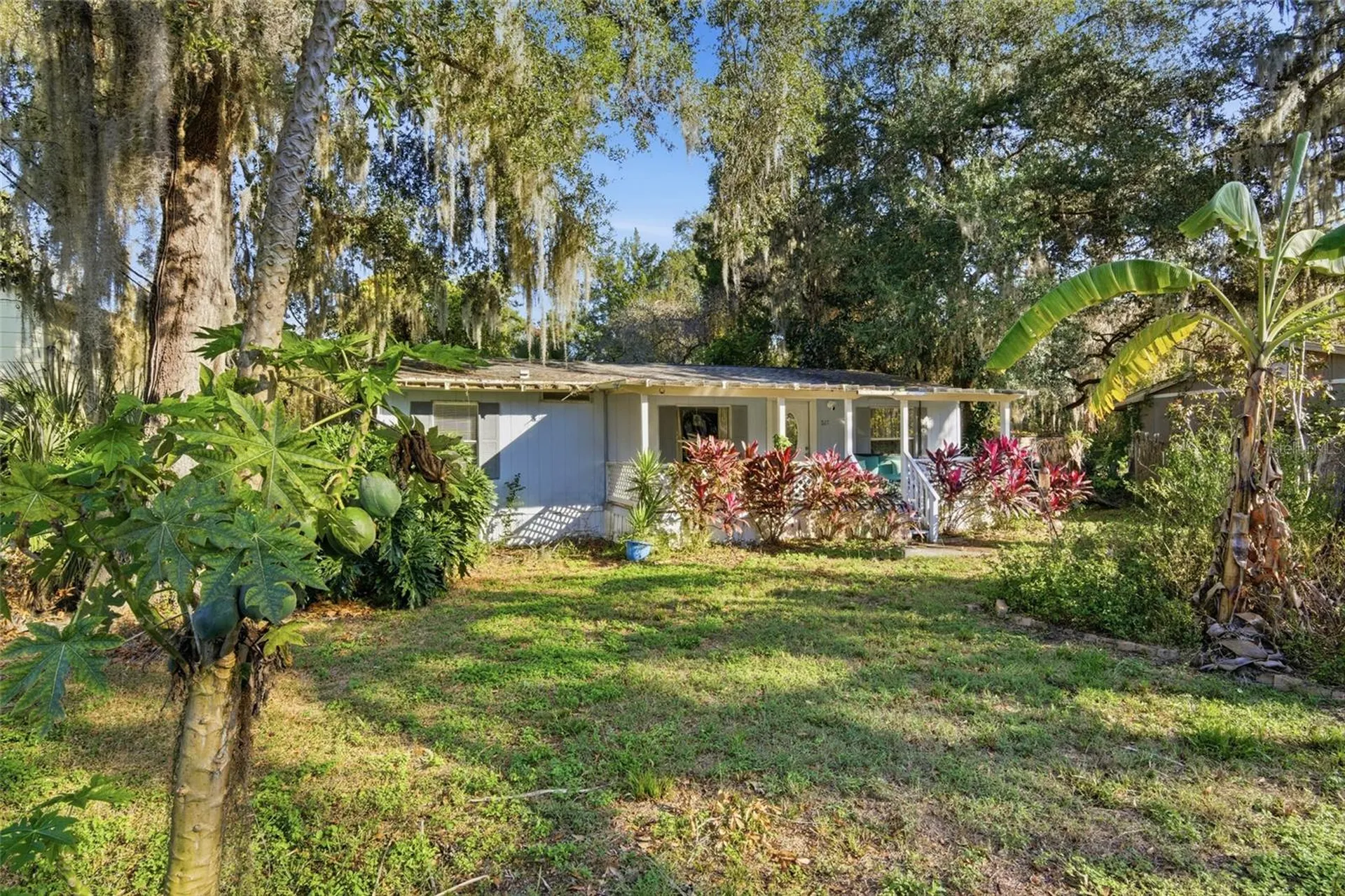 843 Cr 484 Lake Panasoffkee FL 33538