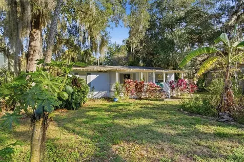 843 Cr 484 Lake Panasoffkee FL 33538