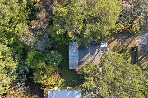 843 Cr 484 Lake Panasoffkee FL 33538