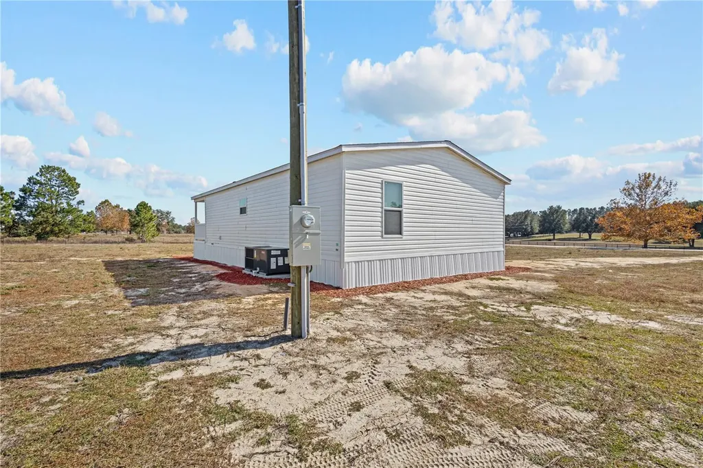 11851 SE 21st Place Morriston FL 32668