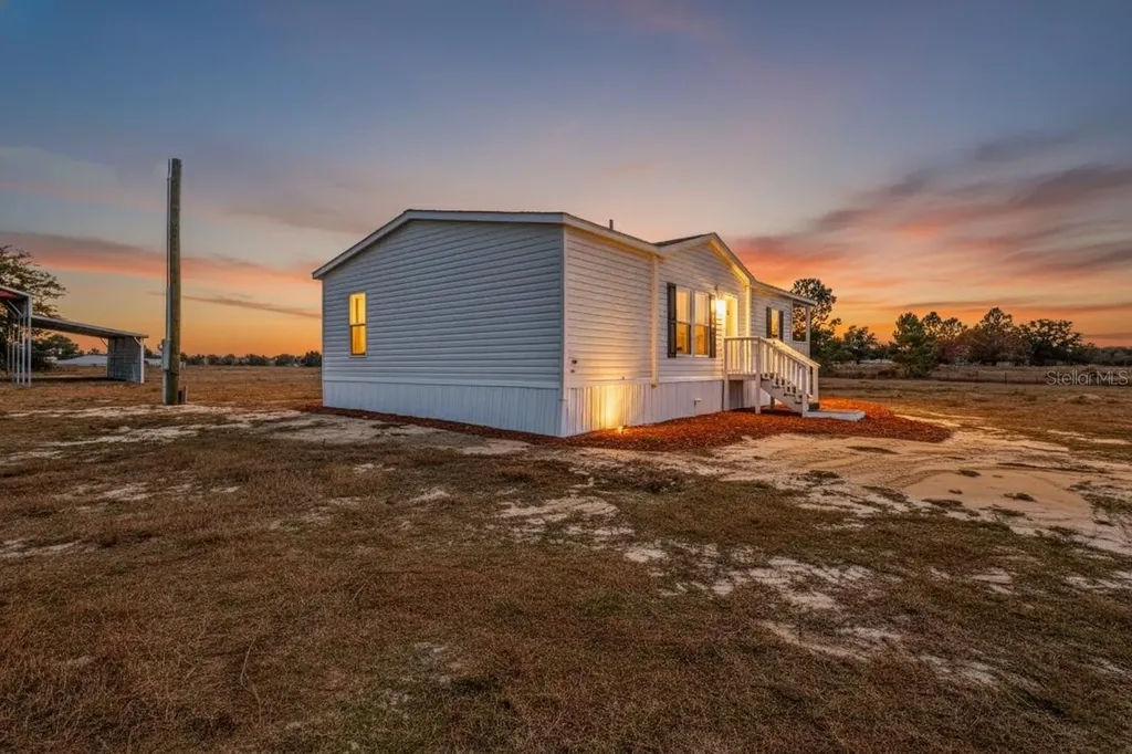 11851 SE 21st Place Morriston FL 32668
