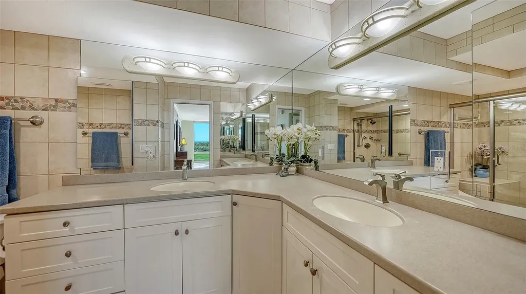 2425 Gulf Of Mexico Drive Longboat Key FL 34228