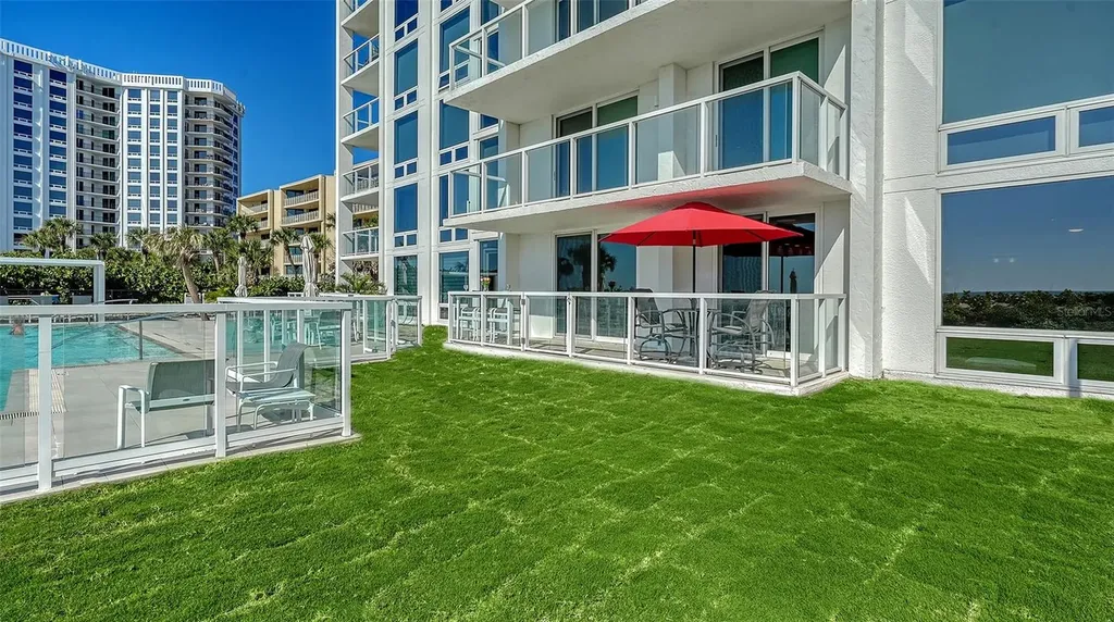2425 Gulf Of Mexico Drive Longboat Key FL 34228