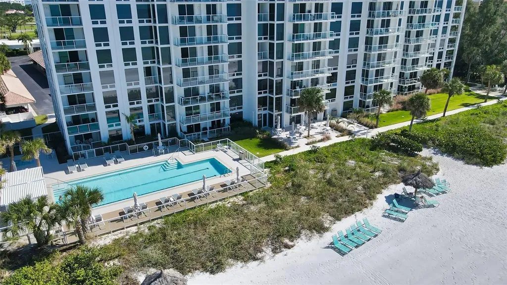 2425 Gulf Of Mexico Drive Longboat Key FL 34228