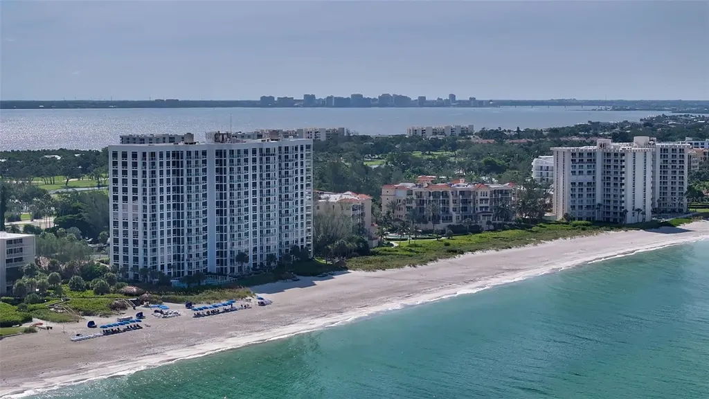 2425 Gulf Of Mexico Drive Longboat Key FL 34228