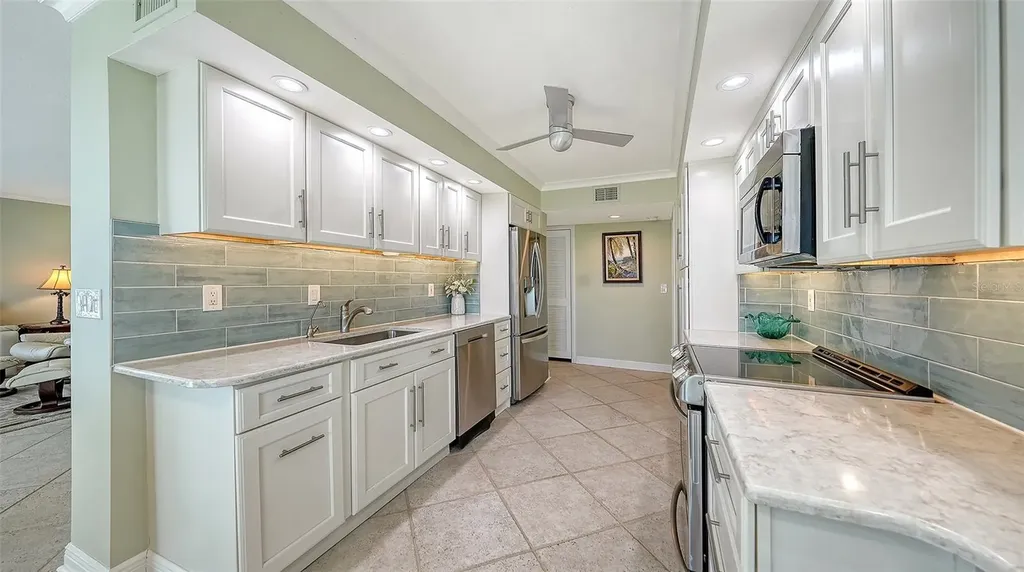 2425 Gulf Of Mexico Drive Longboat Key FL 34228