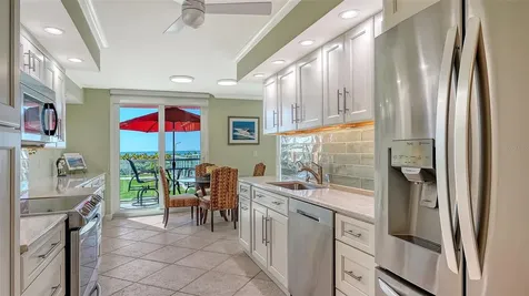 2425 Gulf Of Mexico Drive Longboat Key FL 34228