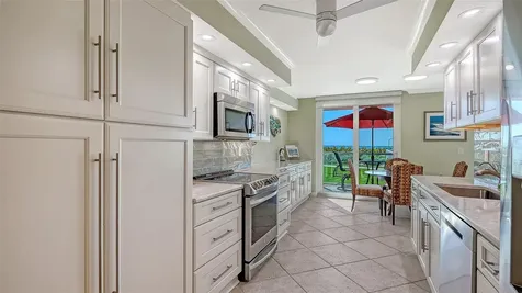 2425 Gulf Of Mexico Drive Longboat Key FL 34228
