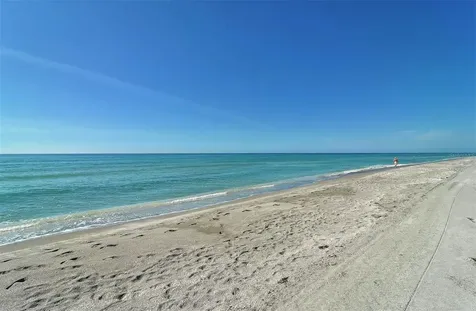 2425 Gulf Of Mexico Drive Longboat Key FL 34228