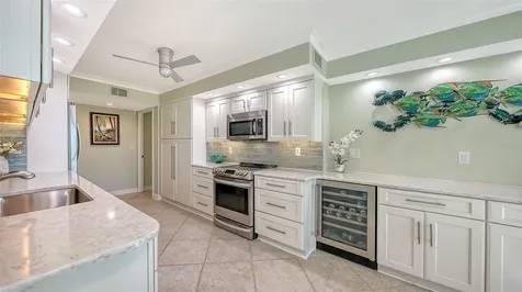 2425 Gulf Of Mexico Drive Longboat Key FL 34228