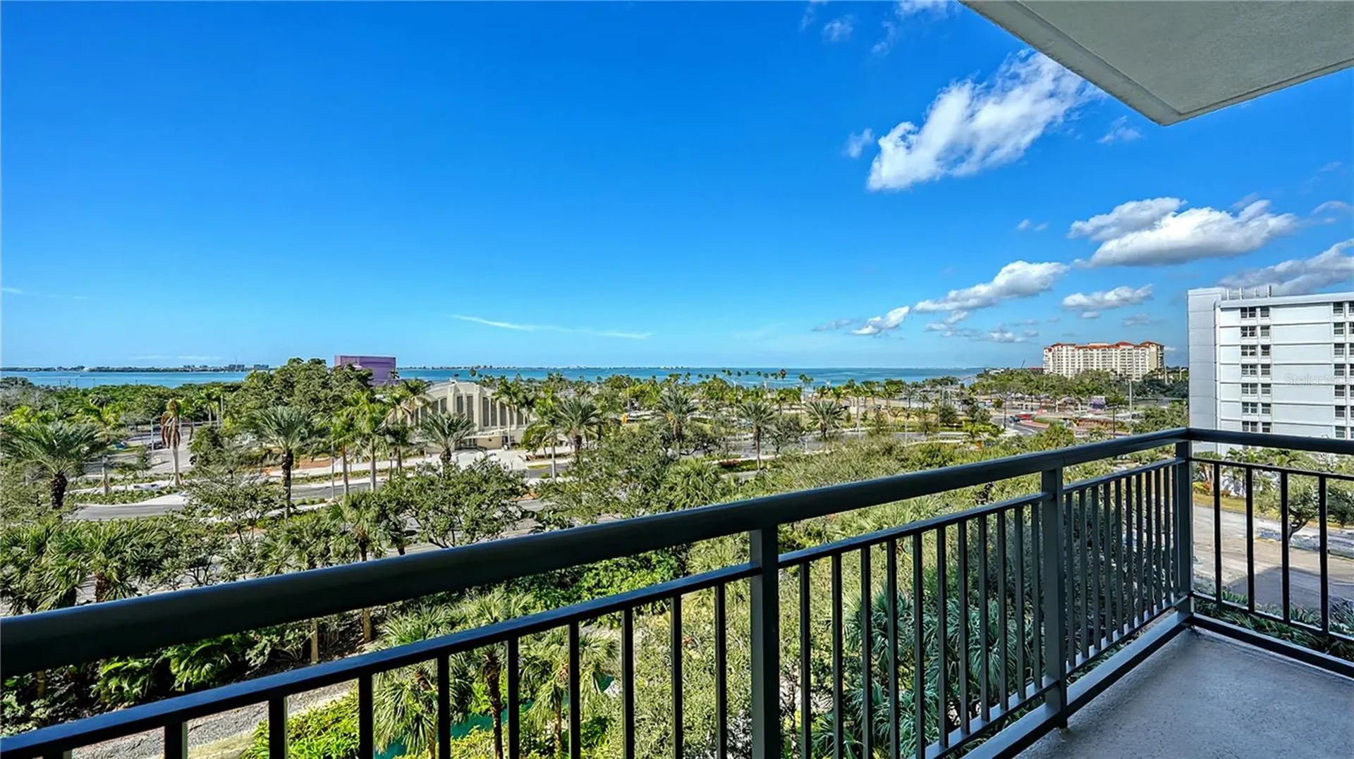 800 N Tamiami Trail Sarasota FL 34236
