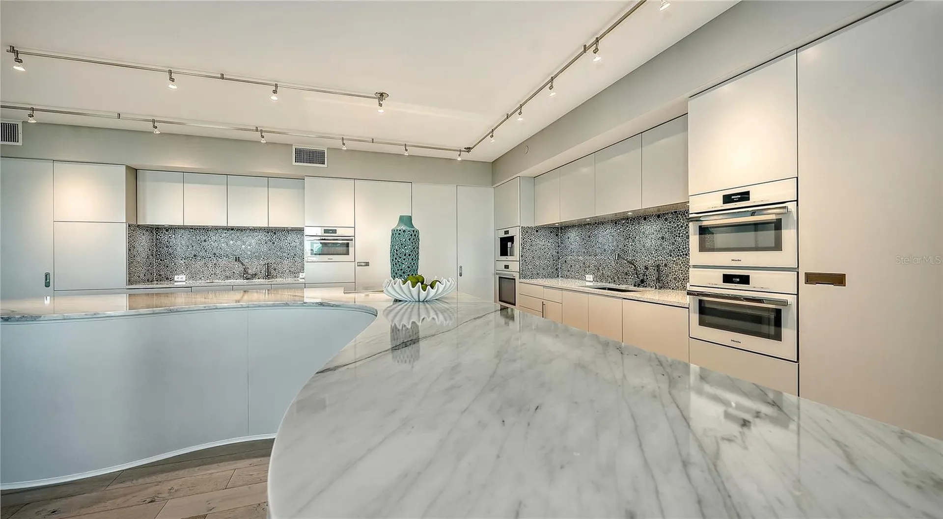 800 N Tamiami Trail Sarasota FL 34236