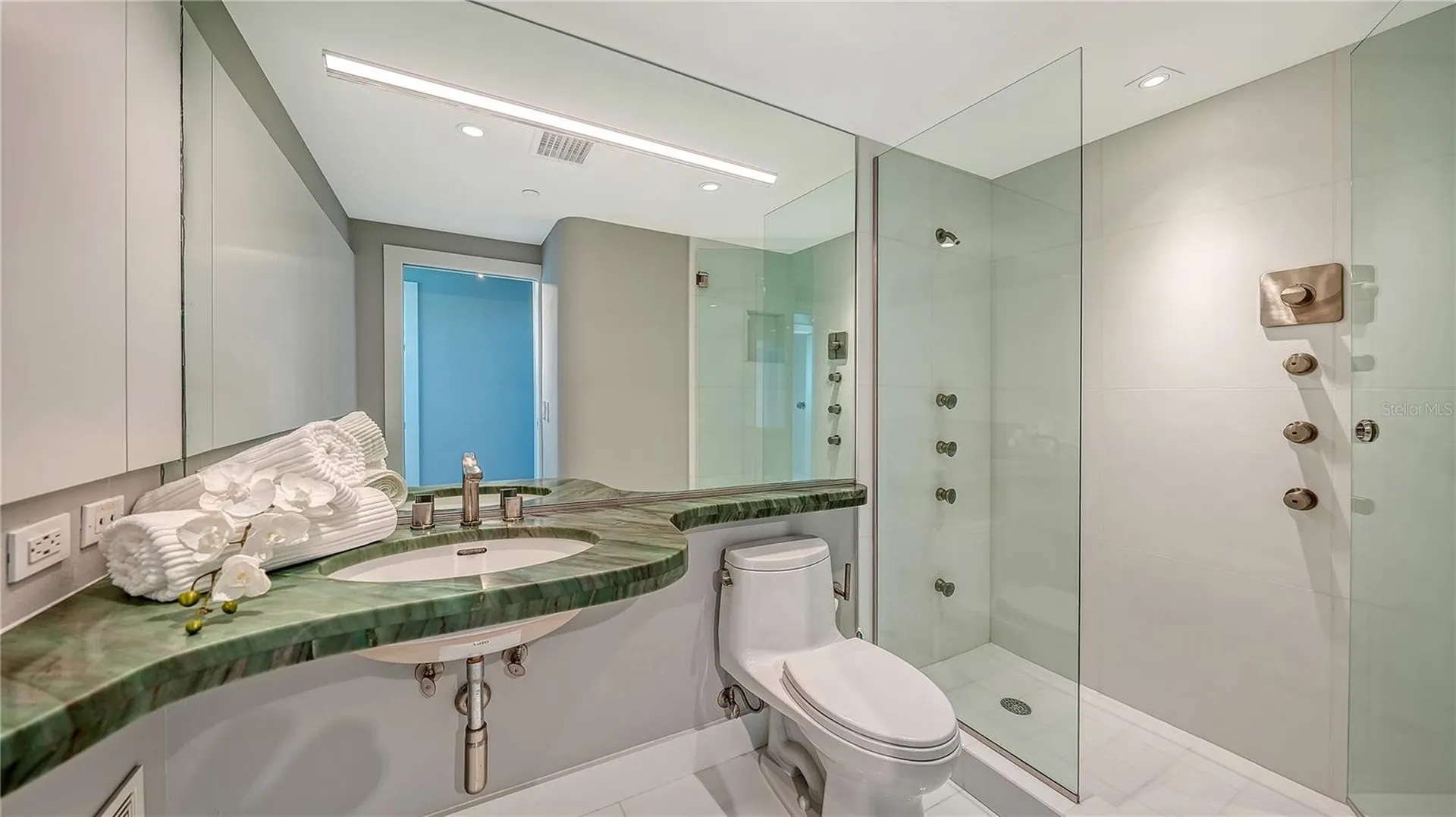 800 N Tamiami Trail Sarasota FL 34236