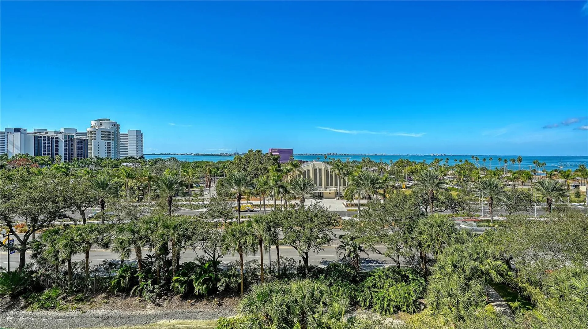800 N Tamiami Trail Sarasota FL 34236