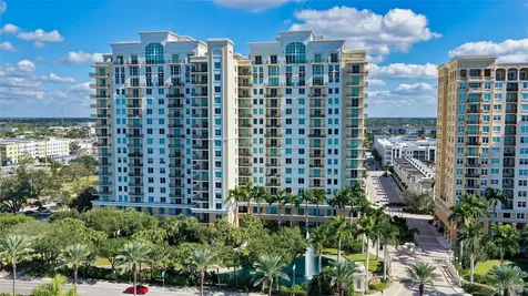 800 N Tamiami Trail Sarasota FL 34236