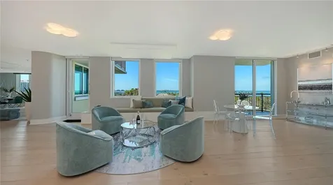 800 N Tamiami Trail Sarasota FL 34236