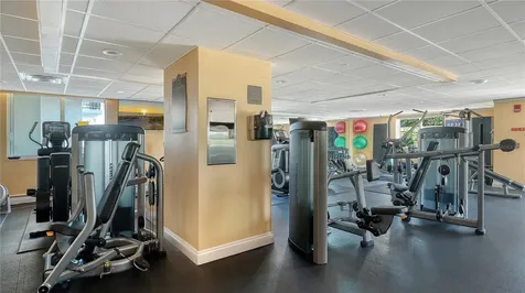 800 N Tamiami Trail Sarasota FL 34236