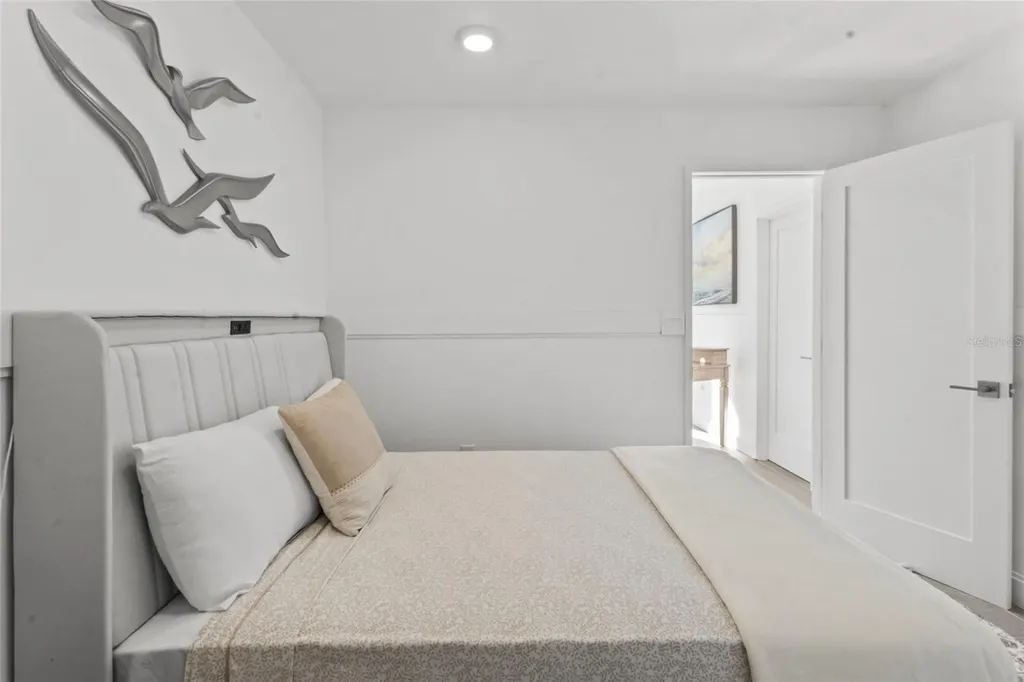 624 Saint Judes Drive Longboat Key FL 34228