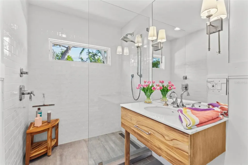 624 Saint Judes Drive Longboat Key FL 34228
