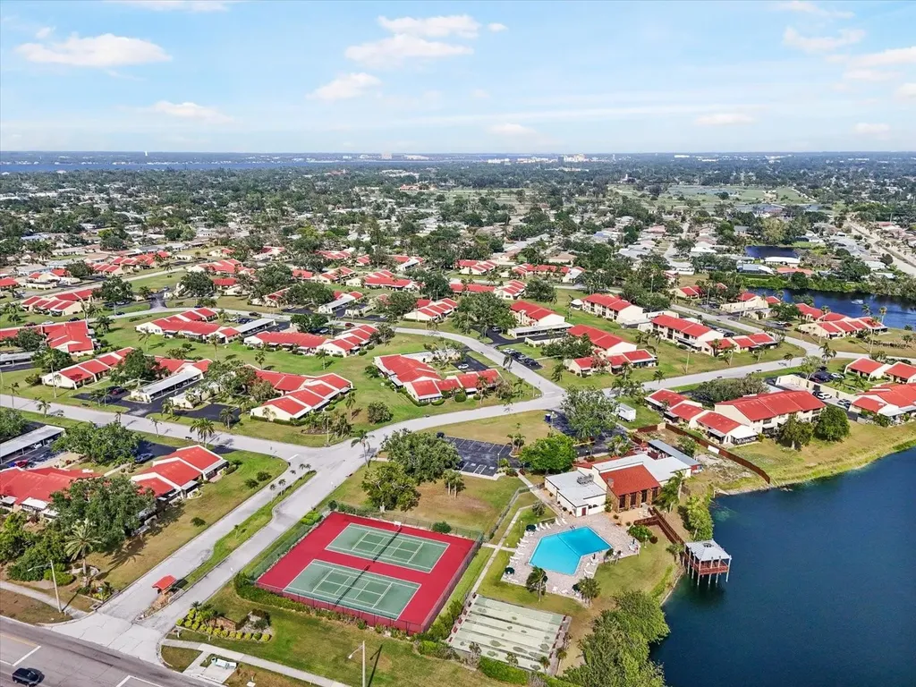 1421 57th Street W Bradenton FL 34209