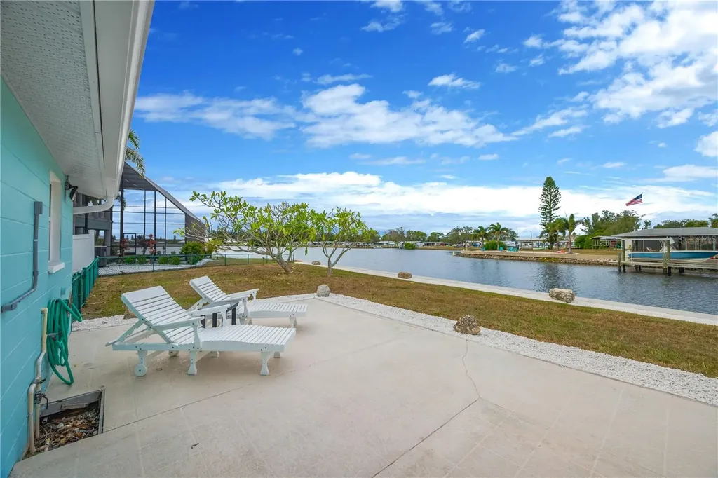 827 Blue Heron Boulevard Ruskin FL 33570