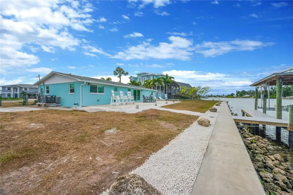827 Blue Heron Boulevard Ruskin FL 33570