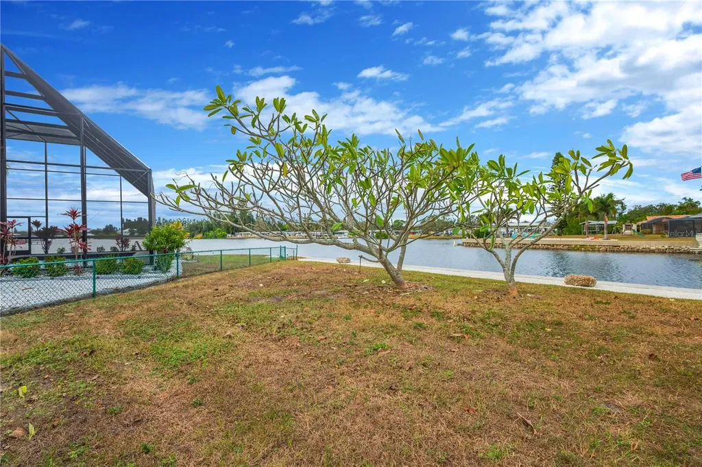 827 Blue Heron Boulevard Ruskin FL 33570