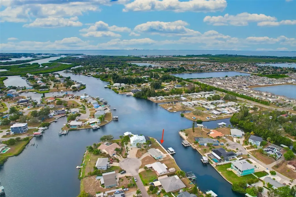827 Blue Heron Boulevard Ruskin FL 33570