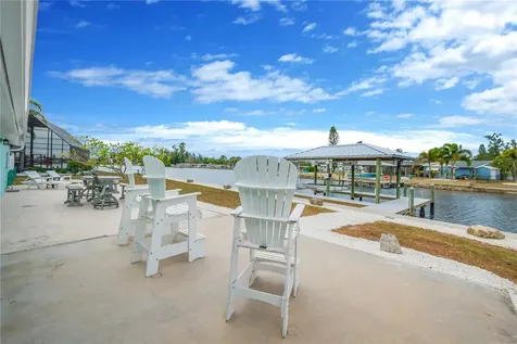 827 Blue Heron Boulevard Ruskin FL 33570