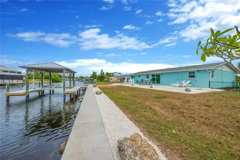 827 Blue Heron Boulevard Ruskin FL 33570