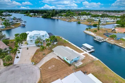 827 Blue Heron Boulevard Ruskin FL 33570