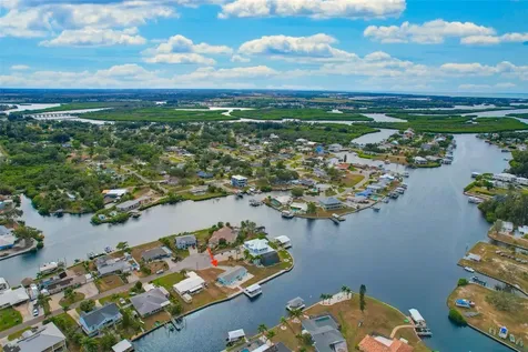 827 Blue Heron Boulevard Ruskin FL 33570