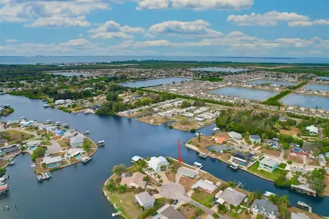 827 Blue Heron Boulevard Ruskin FL 33570