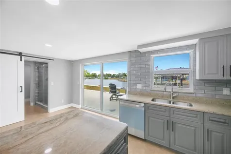 827 Blue Heron Boulevard Ruskin FL 33570