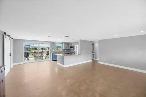 827 Blue Heron Boulevard Ruskin FL 33570
