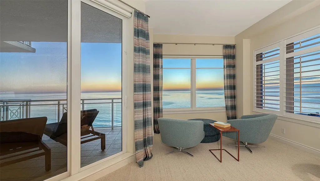 2052 Benjamin Franklin Drive Sarasota FL 34236