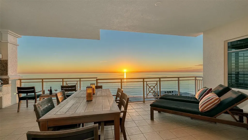 2052 Benjamin Franklin Drive Sarasota FL 34236