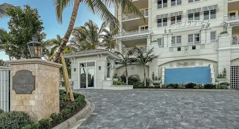 2052 Benjamin Franklin Drive Sarasota FL 34236