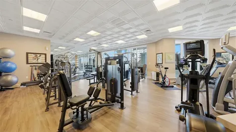 2052 Benjamin Franklin Drive Sarasota FL 34236