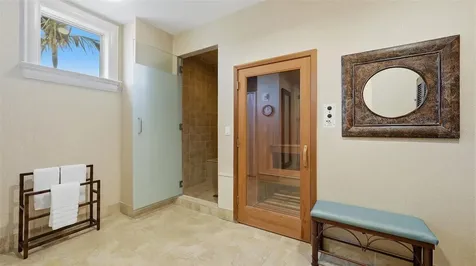 2052 Benjamin Franklin Drive Sarasota FL 34236